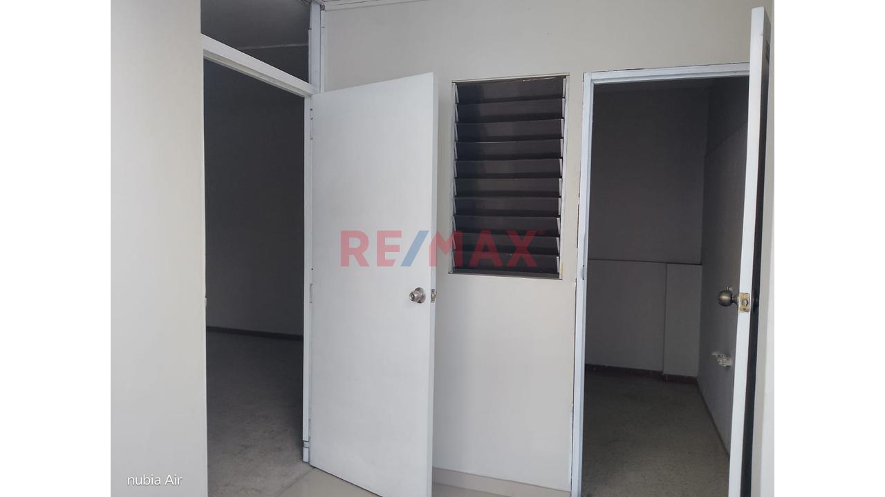 Alquilo Local Comercial - 11