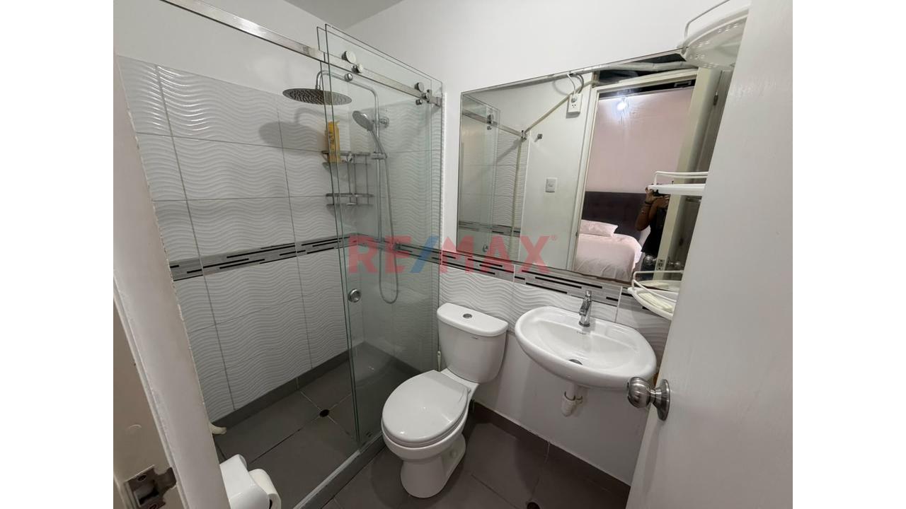 Venta De Departamento Moderno Con Ascensor En Cond. Oasis De Piura - 13