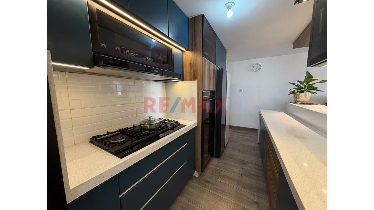Venta De Departamento Moderno Con Ascensor En Cond. Oasis De Piura - 5