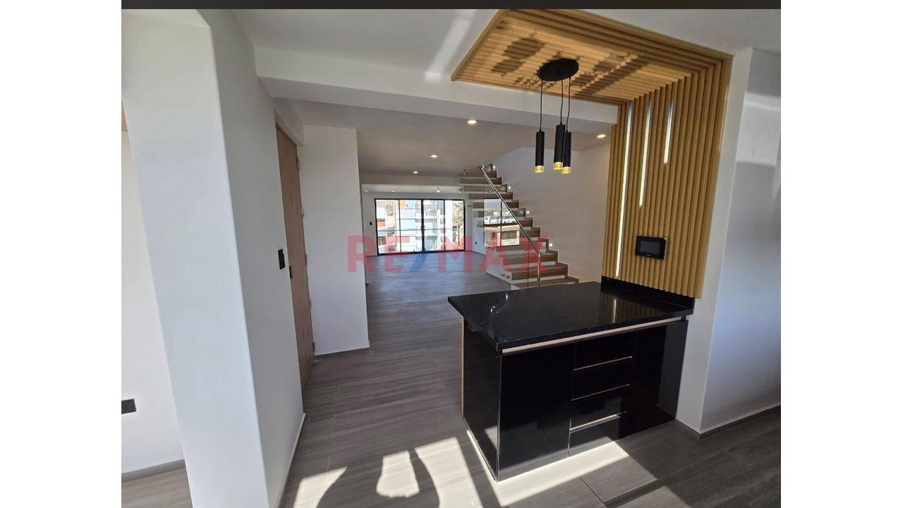 Tríplex Premium En Venta – Sachaca - 1