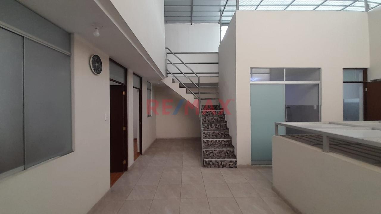 Venta De Casa Moderna Y Comercial En Cooperativa Las Vertientes Ves - 6