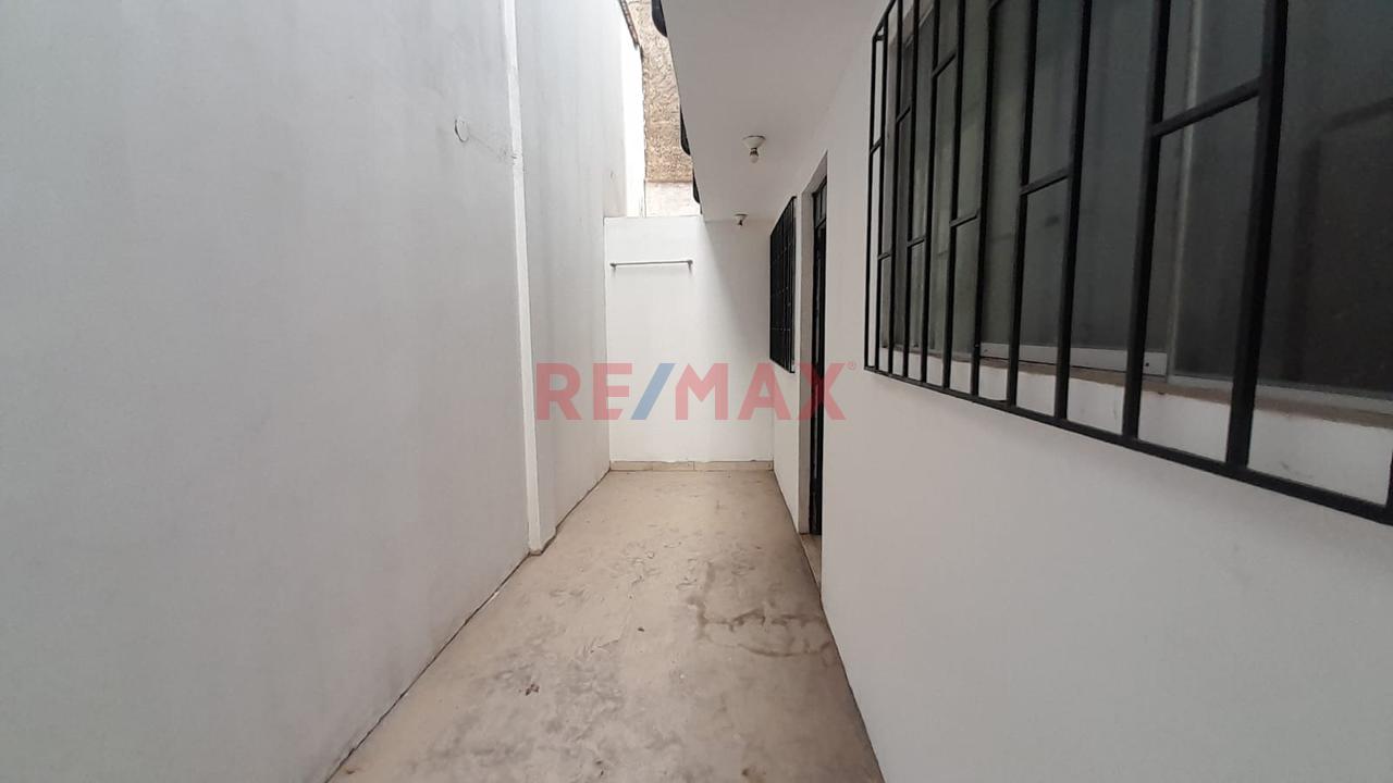Venta De Casa Moderna Y Comercial En Cooperativa Las Vertientes Ves - 21