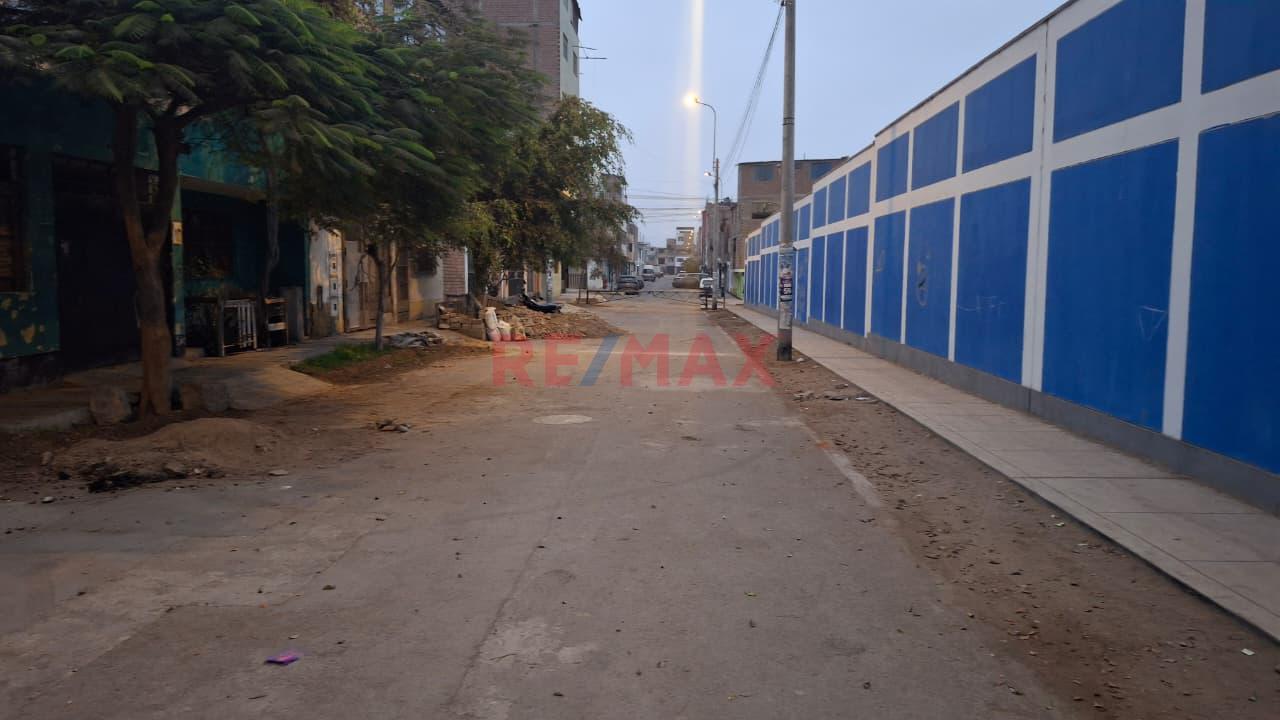 Venta De Casa Como Terreno En Surco. — foto 3