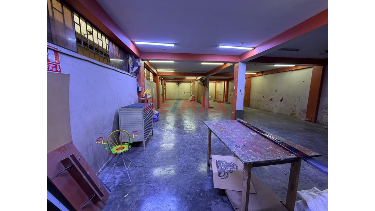 Local Industrial En Primer Piso Los Olivos De 207 M2 Urb. San Elías - 20