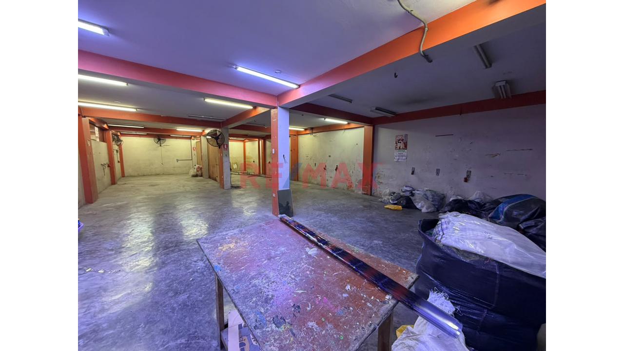 Local Industrial En Primer Piso Los Olivos De 207 M2 Urb. San Elías - 15