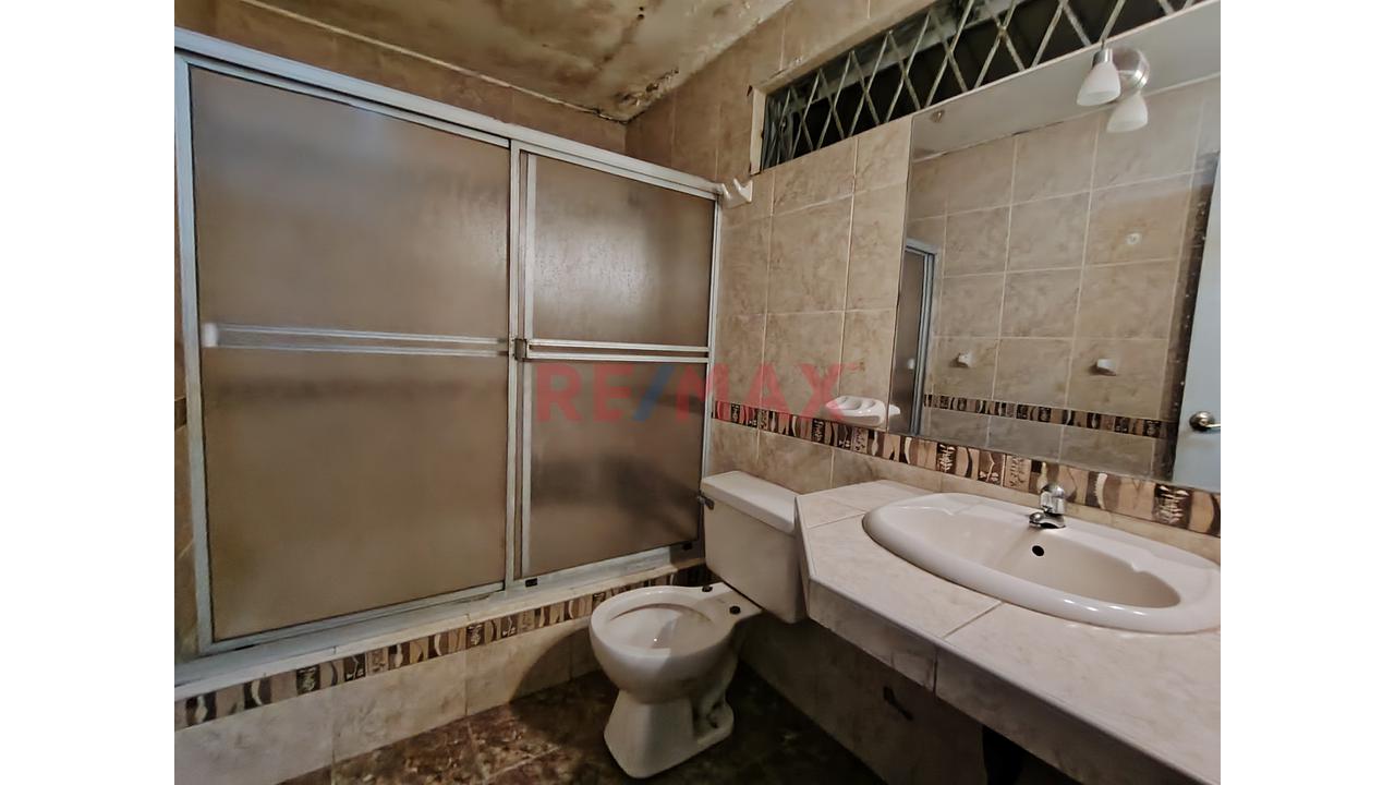 Casa En Esquina 168M2 03Pisos Zona B San Juan De Miraflores — foto 7