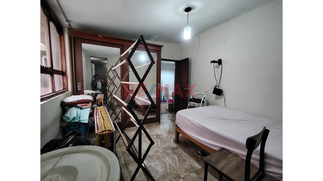 Casa En Esquina 168M2 03Pisos Zona B San Juan De Miraflores — foto 2