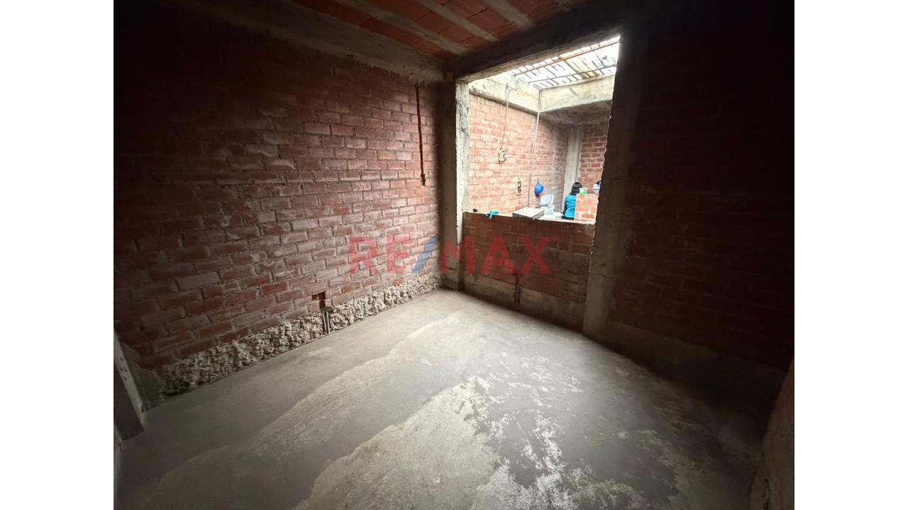 Casa En Venta Gran Oportunidad De Inversión En Carapongo – 200 M² De Terreno Con 180 M² Construido - 6