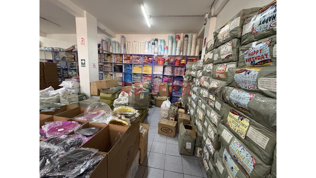Venta De Local Comercial De 2 Pisos + Azotea | 633 M² | Esquina En Paruro Cdra 9– Cercado De Lima — foto 3