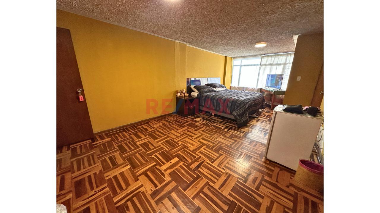 Casa Comercial En Alquiler - 17