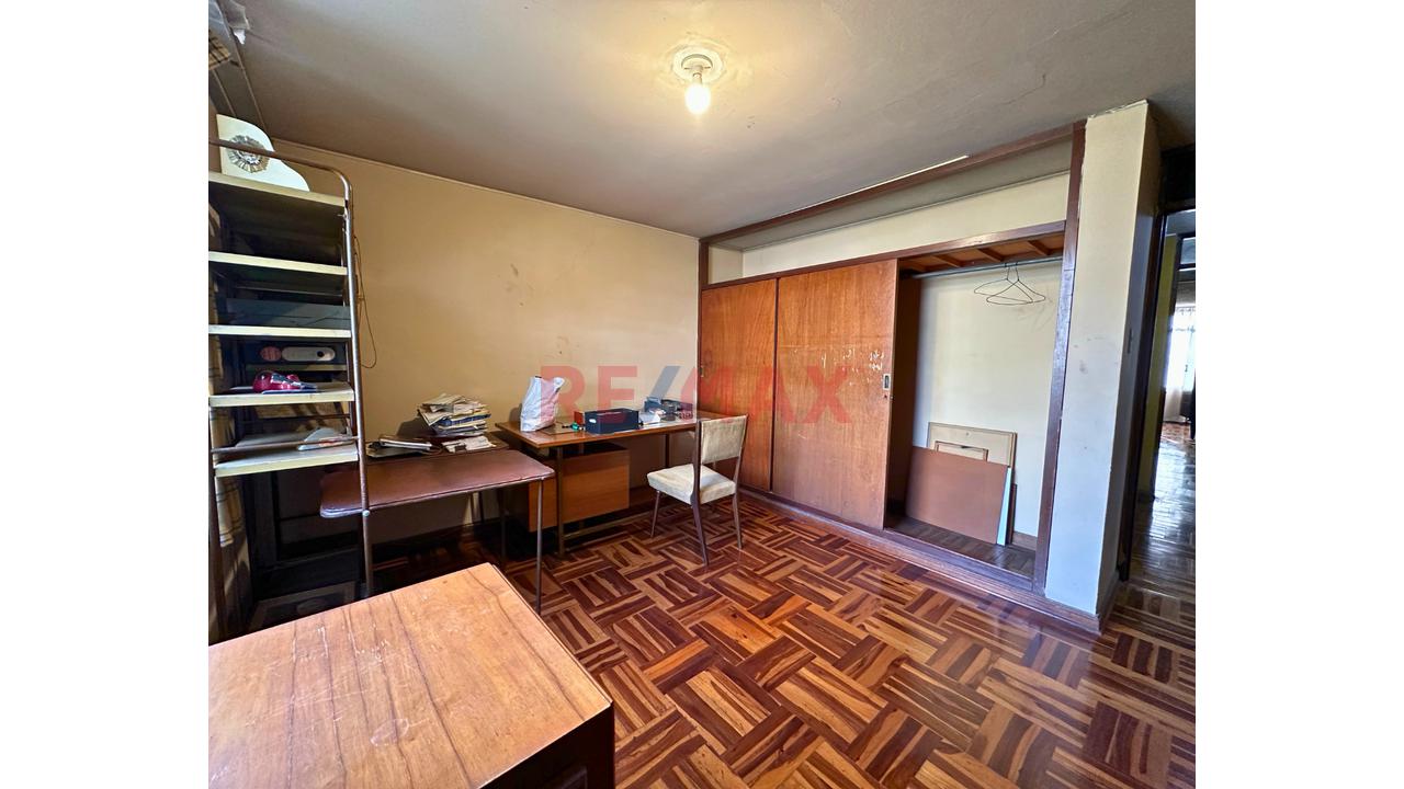 Casa Comercial En Alquiler - 13