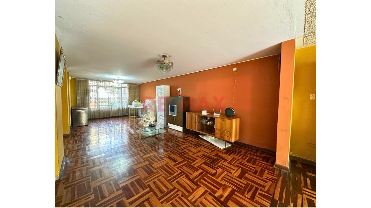 Casa Comercial En Alquiler - 16