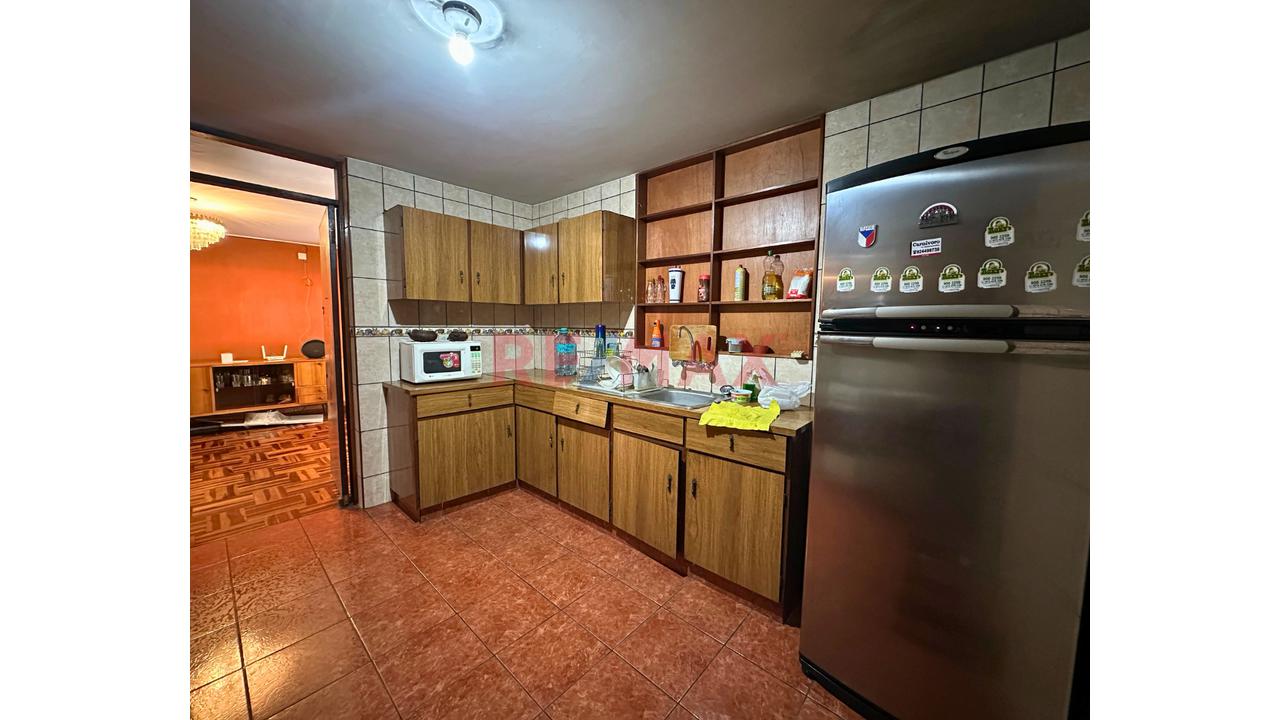 Casa Comercial En Alquiler - 5