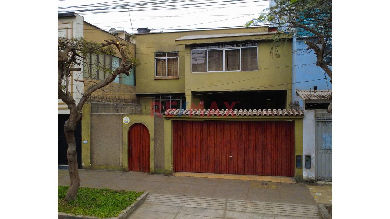 Casa Comercial En Alquiler - 1