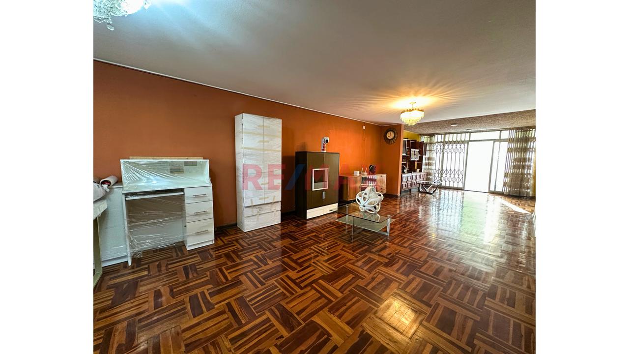 Casa Comercial En Alquiler - 14