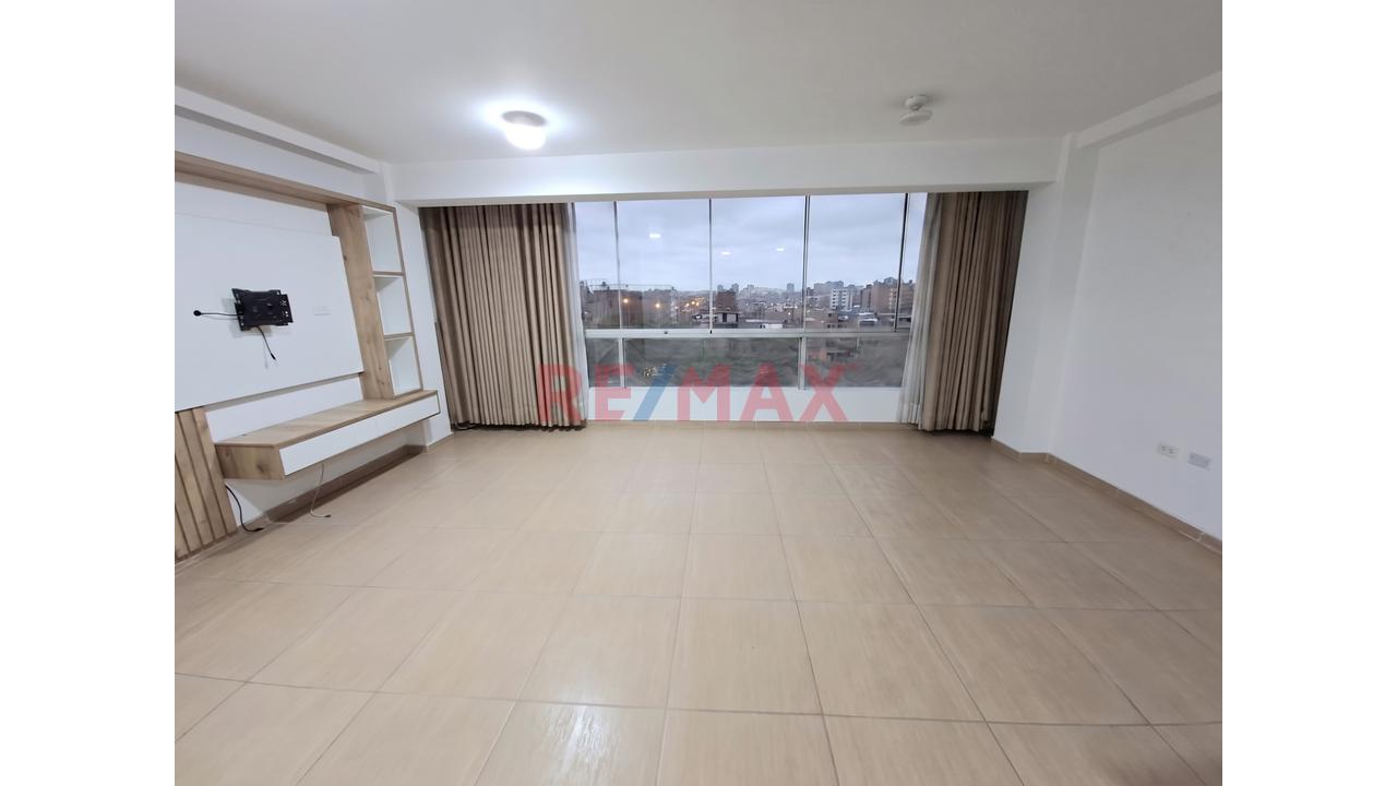 ¡Departamento En Venta De 80M2 Frente A Parque En San Martín De Porres!