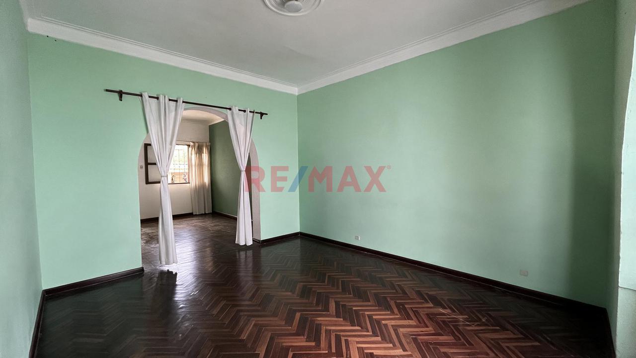 Casa En Venta En Jesús María | 172.25 M², 4 Dormitorios Y Jardines - 4