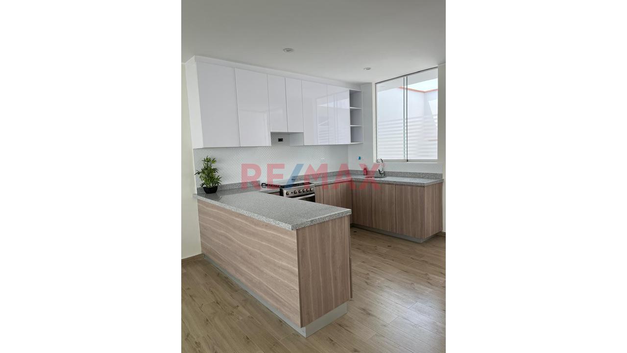 Venta De Casa En Urb. La Alameda Sur - Chilca - 7