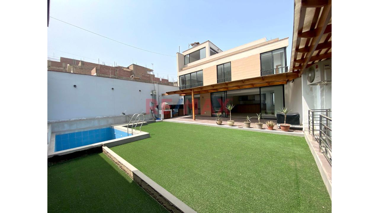 Vendo Hermosa Casa C/ Piscina, Urb. Las Terrazas De Caraponguillo Etp.3, Chosica - 2