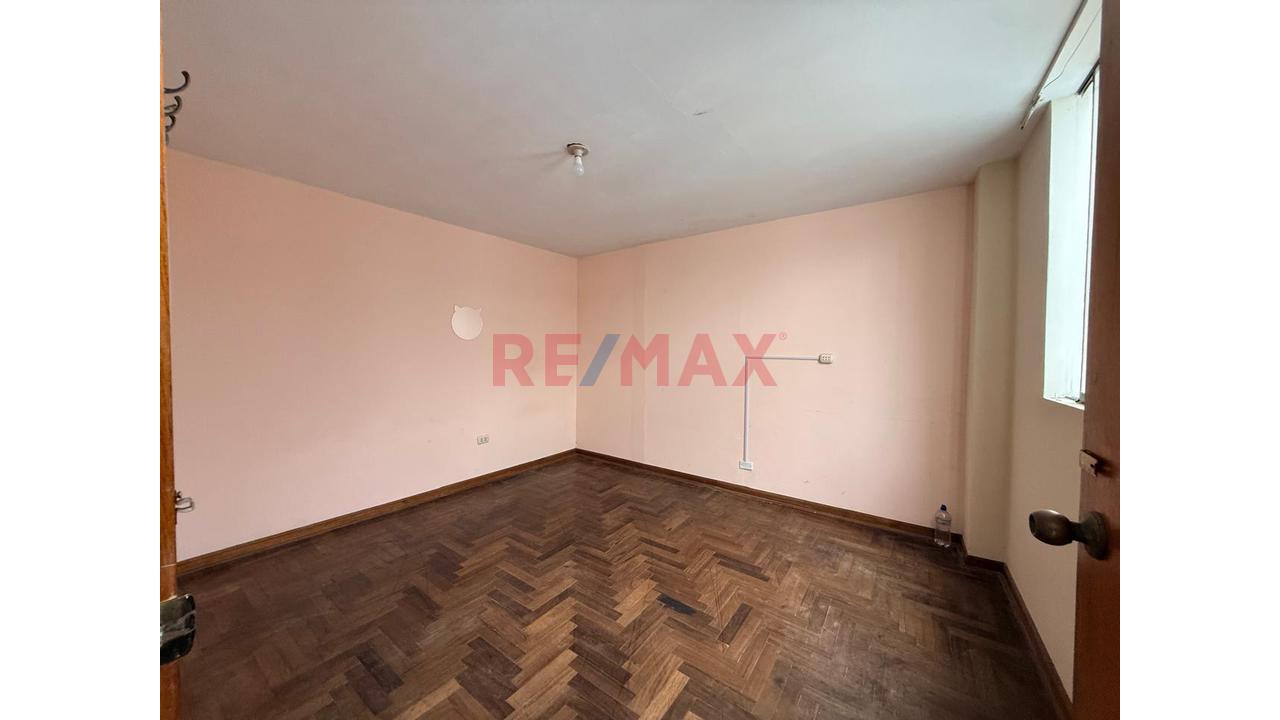 Vta Duplex 6D 3B San Roque Surco Ao240M2 - $220,000 — foto 2