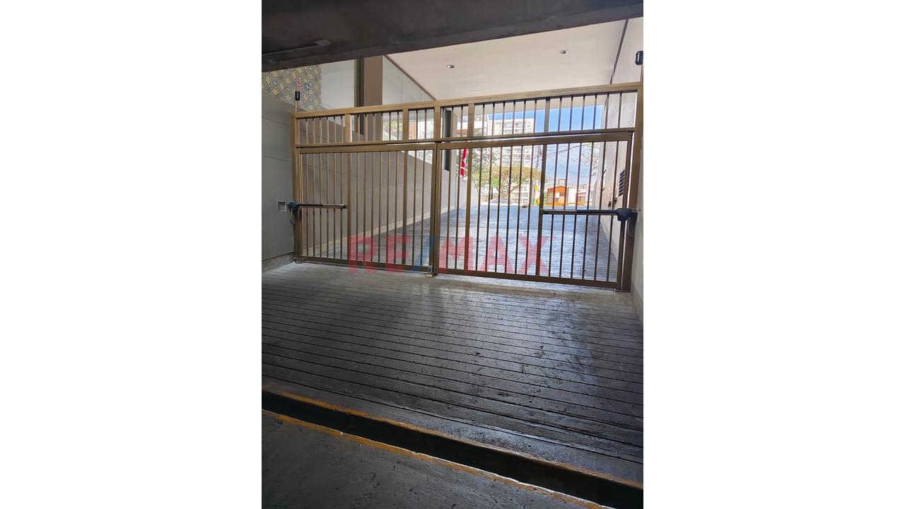 Alquiler De Moderno Departamento Amoblado De 1 Dormitorio Con Cochera | Francisco Del Castillo – Barranco — foto 7