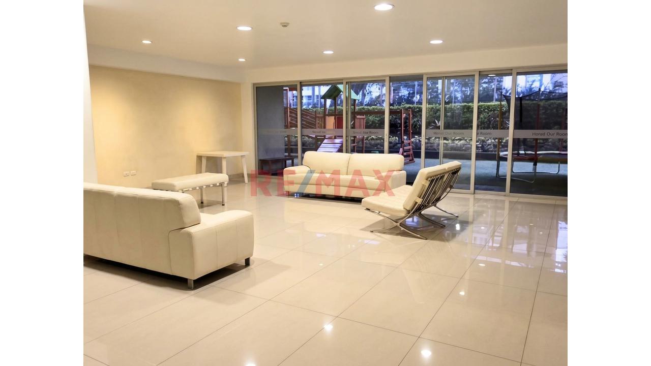Venta De Elegante Departamento Amoblado En San Isidro 1Er Piso — foto 13