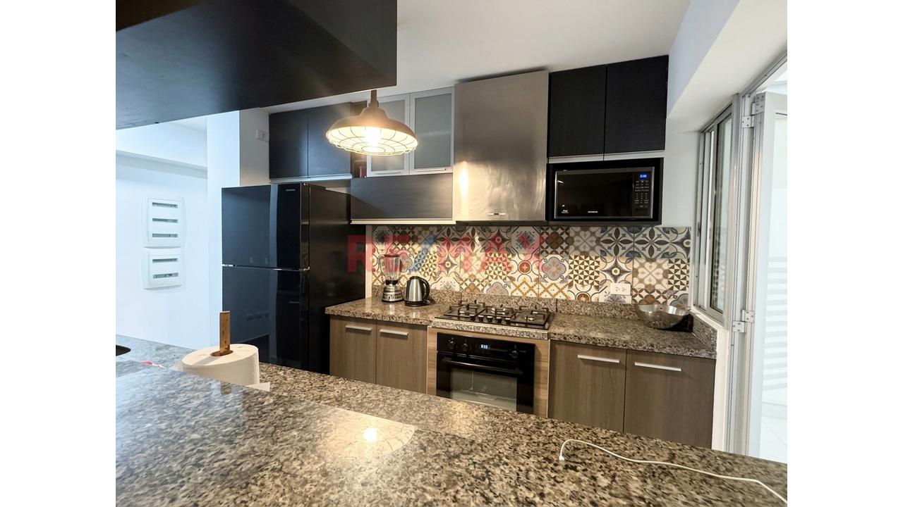 Venta De Elegante Departamento Amoblado En San Isidro 1Er Piso — foto 3