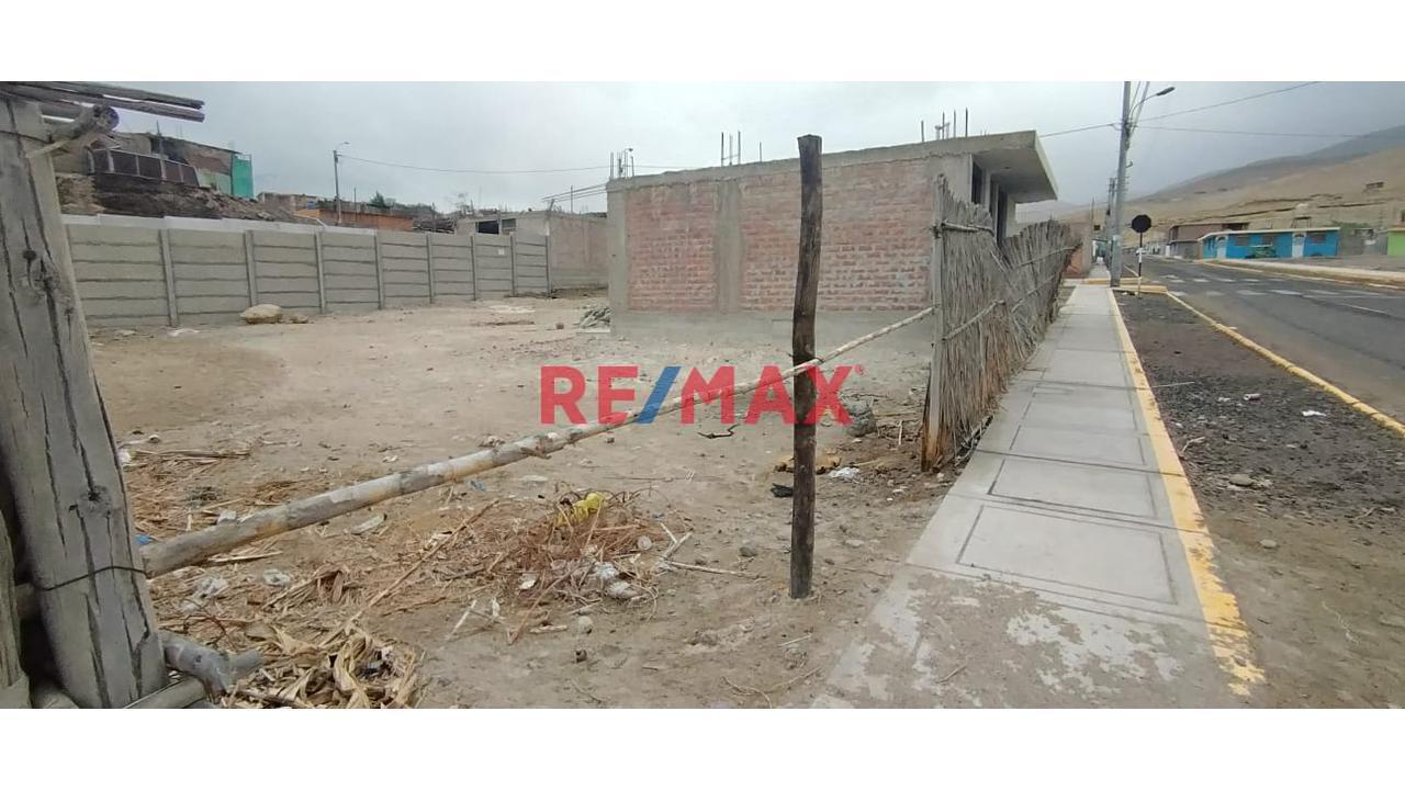 Precioso Terreno Urbano Frente A Parque Y Cancha Deportiva En Camana Samuel Pastor - 1