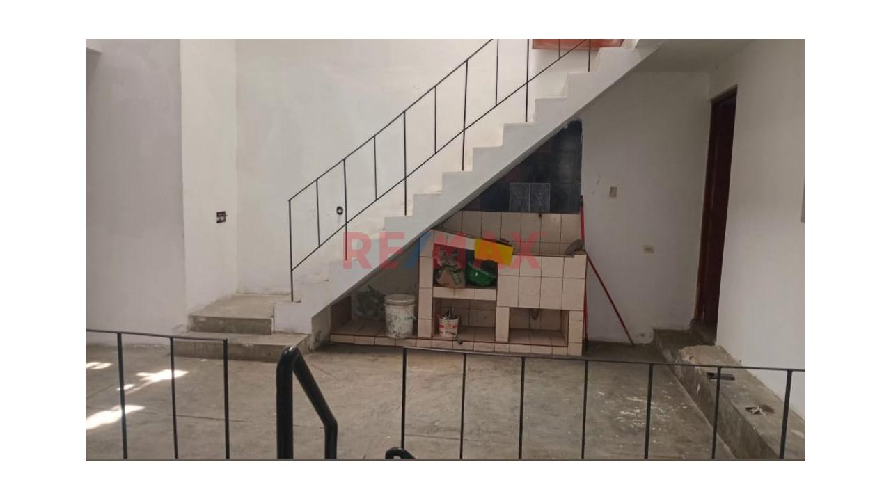 🏡 Venta De Casa De 2 Pisos En Independencia - 4
