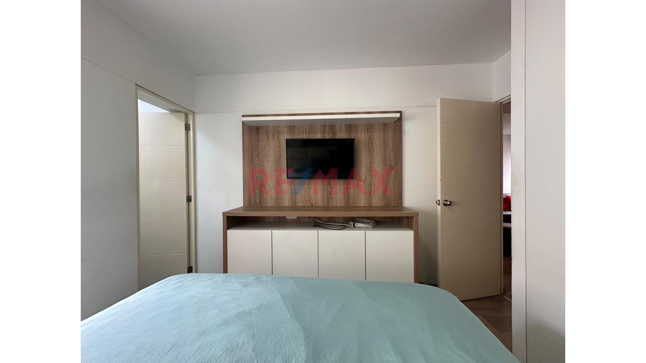 Alquilo Acogedor Departamento Amoblado En Av. Sergio Bernales — foto 11