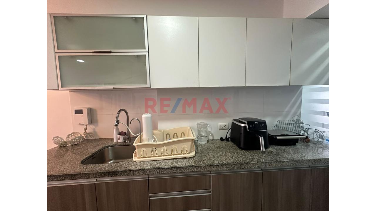 Alquilo Acogedor Departamento Amoblado En Av. Sergio Bernales — foto 8
