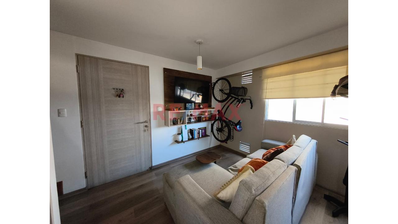Alquiler De Departamento Duplex Amoblado En Lince 48 Mts - 2
