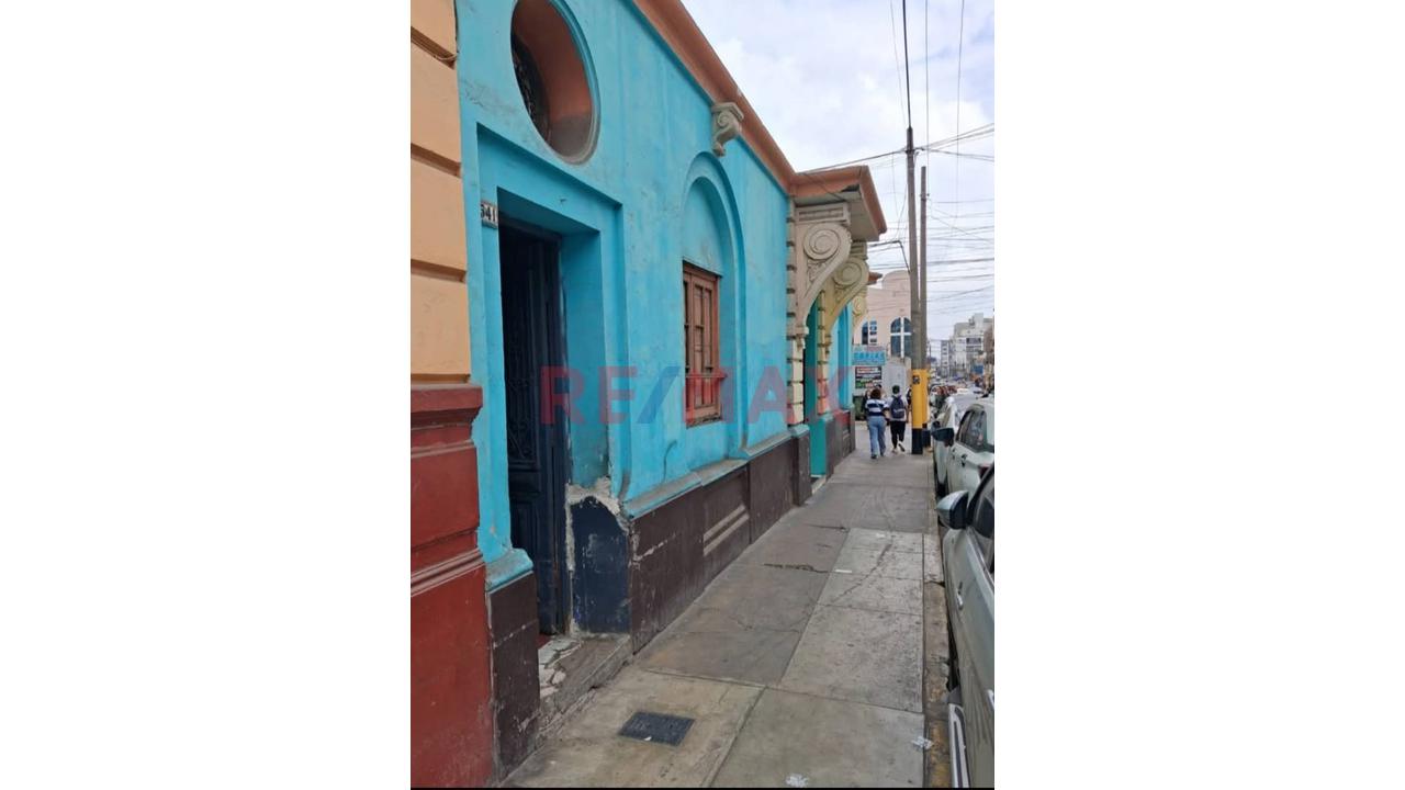 🏢 Venta De Local Como Terreno En Breña - 3