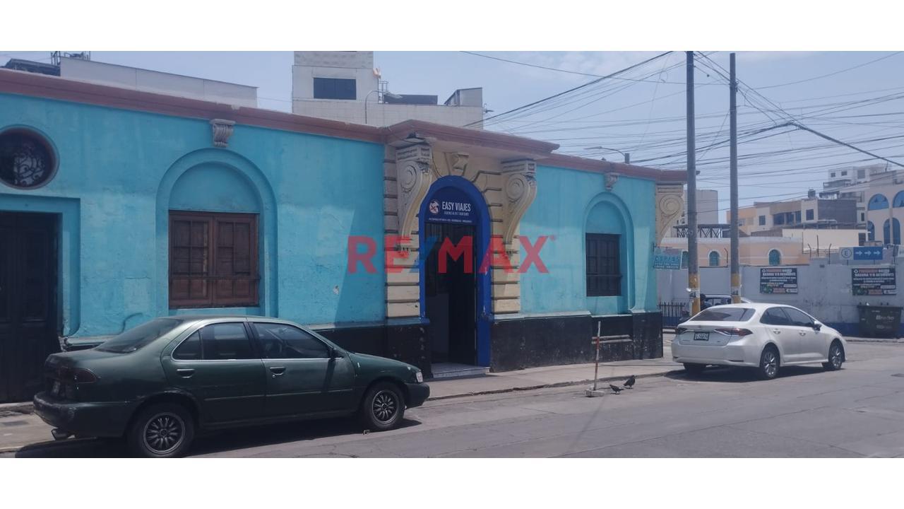 🏢 Venta De Local Como Terreno En Breña - 1