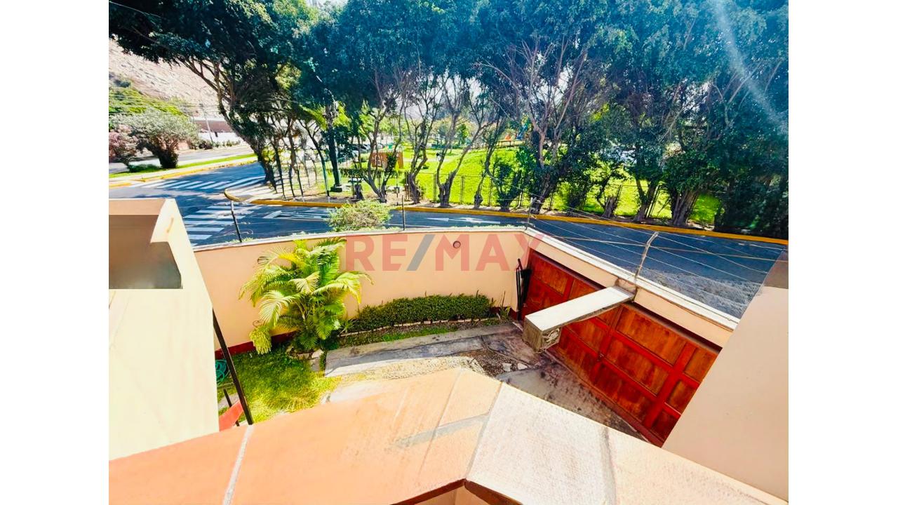 Venta Dúplex Tipo Casita Con Terreza Y Vista Al Parque La Molina - 15