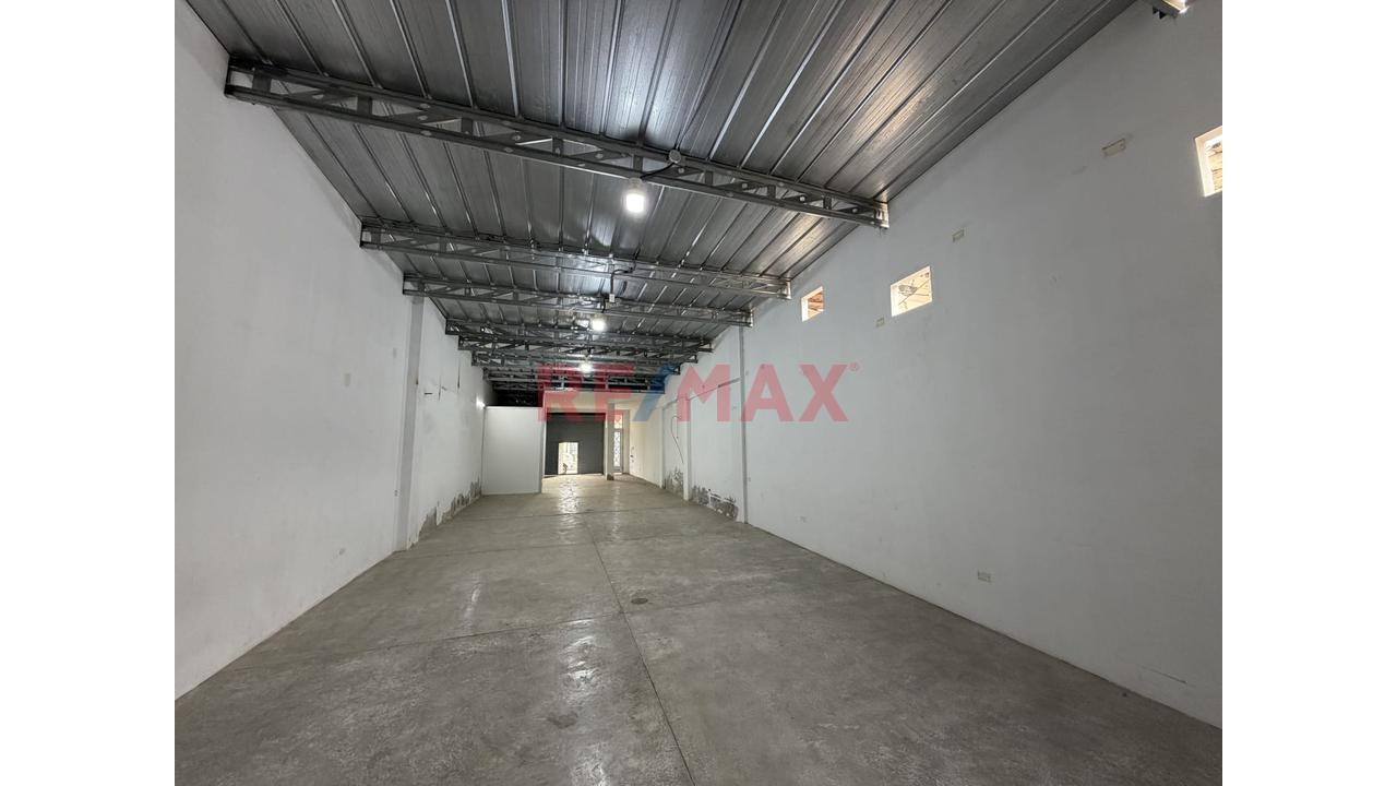 Se Alquila Amplio Local Comercial - 8