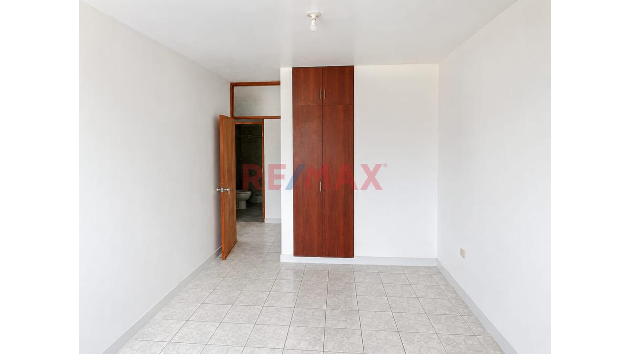 ✔✔Vendo Departamento Miraflores Castilla A Una Cuadra Del Hospital Cayetano Heredia ✔✔📌A Unas Cuadras De Universidad Nacional 📌 📐90.80 M💰65,500 Dolares🚀 - 3