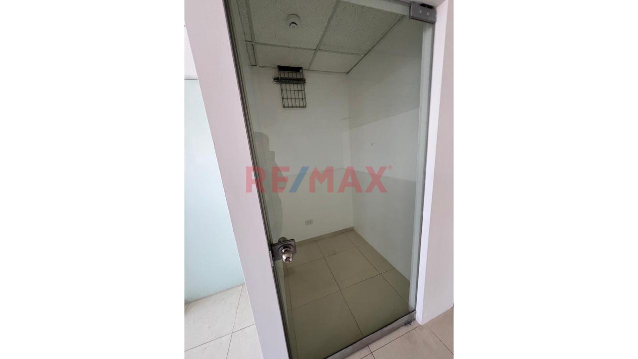 Vendo Exclusiva Oficia Empresrial San Isidro - 2