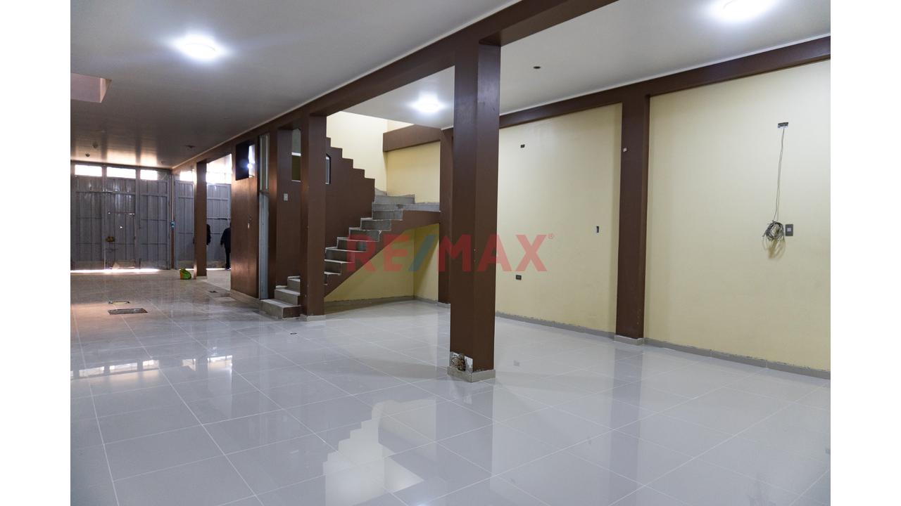 🏡 Venta Casa Comercial 2 Pisos + Azotea - 3