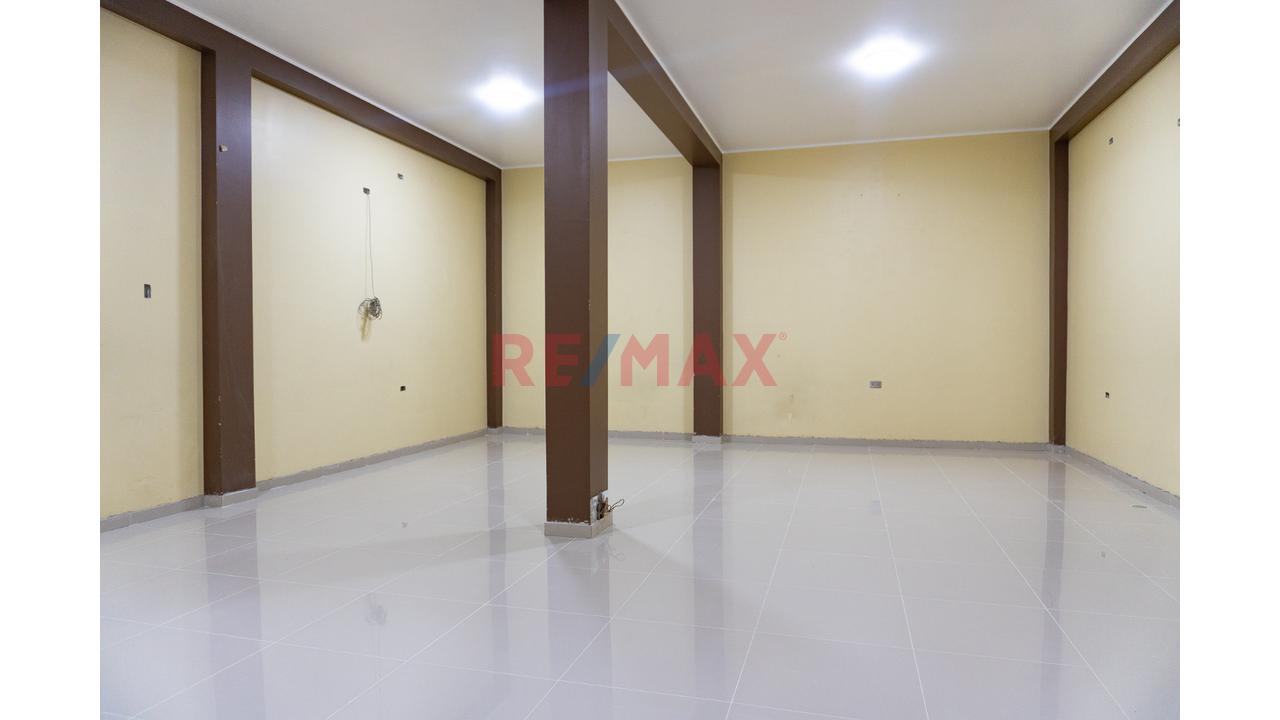 🏡 Venta Casa Comercial 2 Pisos + Azotea - 6