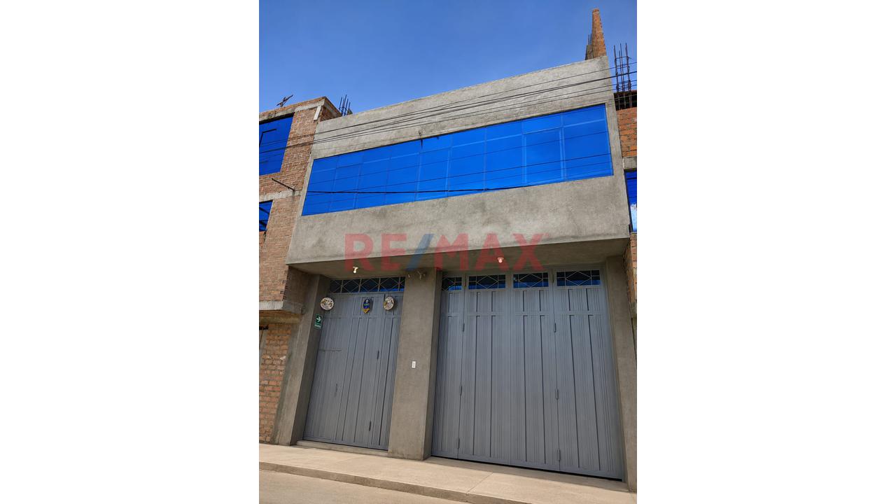 🏡 Venta Casa Comercial 2 Pisos + Azotea