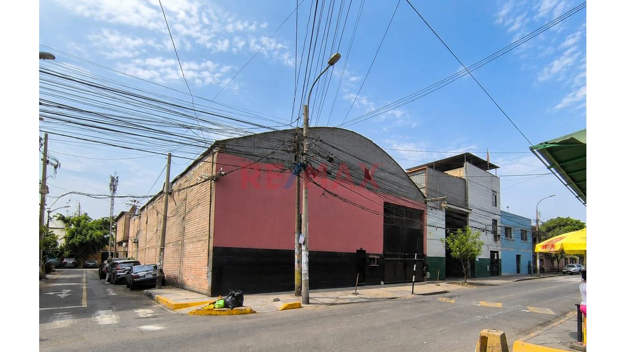 Se Alquila Local Industrial / Comercial De 937 M² En San Juan De Lurigancho - 2