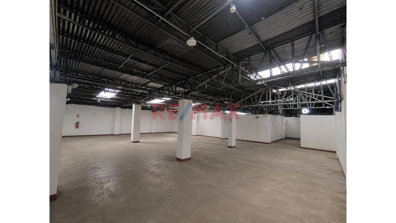 Se Alquila Local Industrial / Comercial De 937 M² En San Juan De Lurigancho - 7