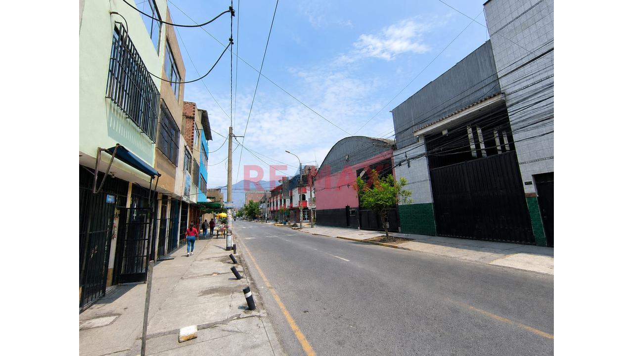 Se Alquila Local Industrial / Comercial De 937 M² En San Juan De Lurigancho - 3