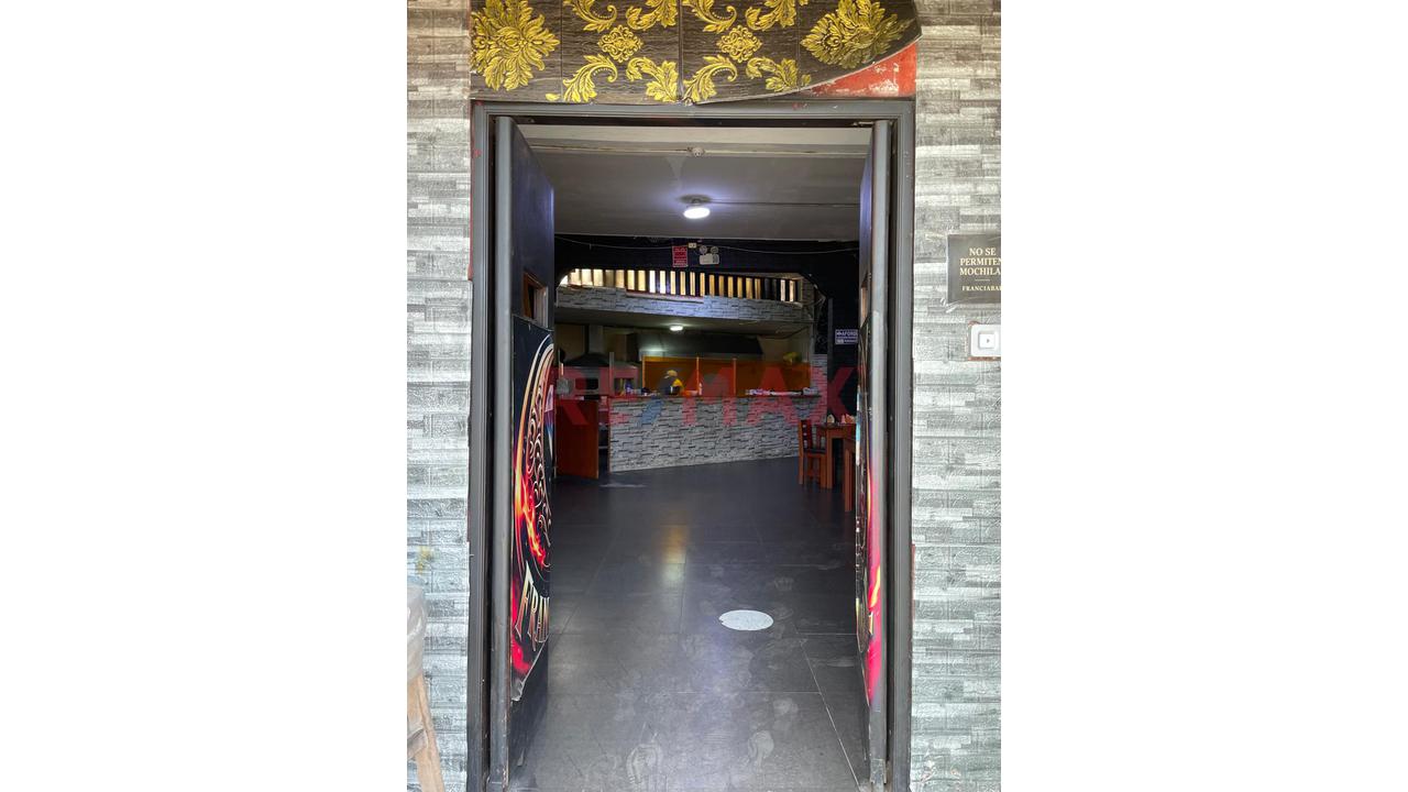 Se Vende Amplio Local Comercial - 12