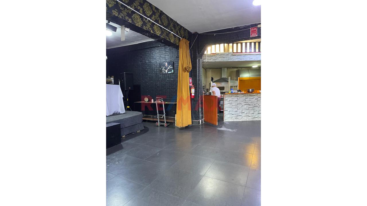 Se Vende Amplio Local Comercial - 9