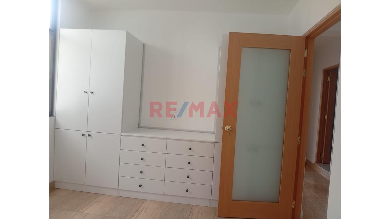 Hermoso Departamento En Venta Ubicado Entre 2 Avenidas Importantescomo La Avenida Carlos Izaguirre Y La Avenida Santa Rosa — foto 8