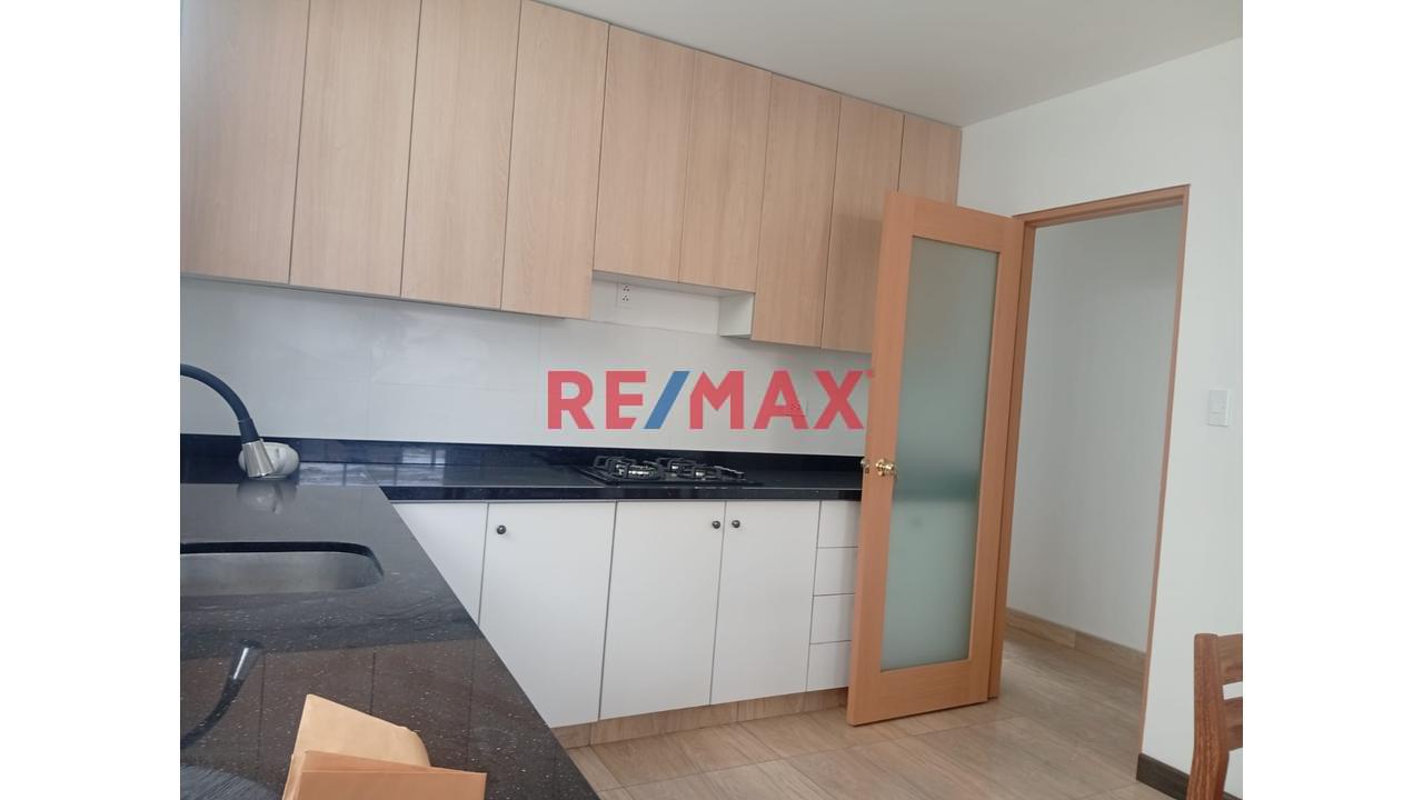 Hermoso Departamento En Venta Ubicado Entre 2 Avenidas Importantescomo La Avenida Carlos Izaguirre Y La Avenida Santa Rosa