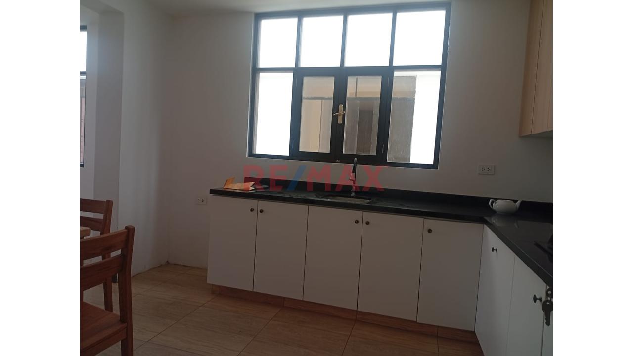 Hermoso Departamento En Venta Ubicado Entre 2 Avenidas Importantescomo La Avenida Carlos Izaguirre Y La Avenida Santa Rosa — foto 4
