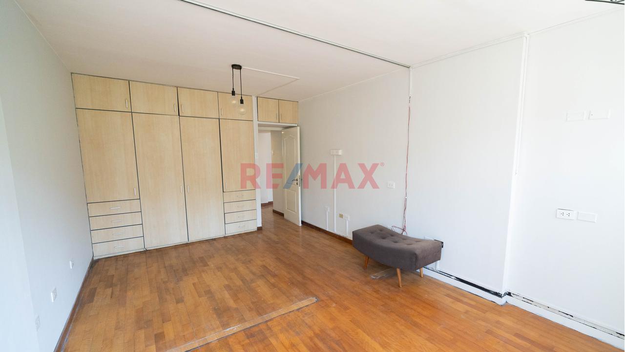 Vive En Exclusiva Zona De Miraflores!!... Departamento De 176.35 M2, En 2Do Piso, Con Vista A Parque + Estacionamiento — foto 7